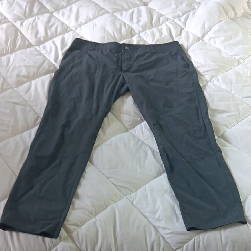 Awesome Kuhl Hiking/Dress Pants. Phenomanel Travel Pants!
